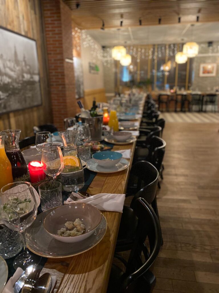 Catering świąteczny Szczecin: Zielone Patio oferuje tradycyjne menu wigilijne, personalizowane opcje i obsługę na najwyższym poziomie. Spędź spokojne Święta z rodziną!